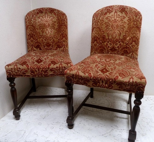 (☆BM)アンティーク 古い 椅子 2脚 ベロア ヴィンテージ調 木製フレーム 西洋レトロ チェア 布張り ジャガード風 家具拍卖