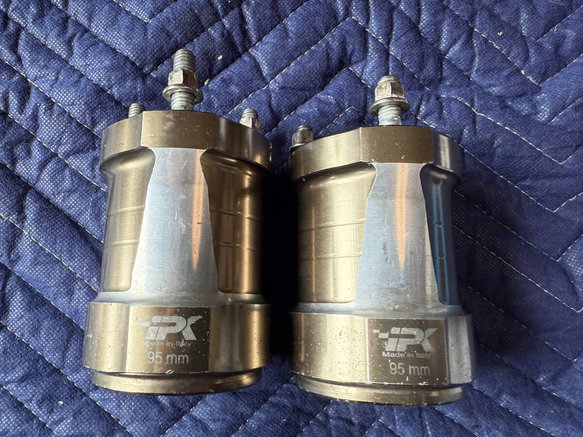 29【中古品】IPK レーシングカート リア アルミ製アルマイト処理ハブ95mm 50パイ  OTKのPCDです。拍卖