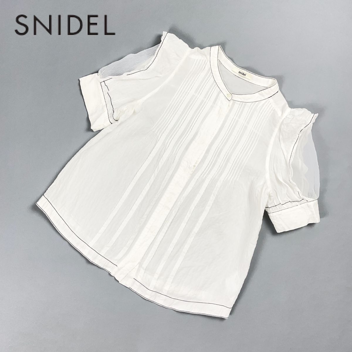 美品 SNIDEL スナイデル ギャザーフリルバンドカラーブラウス ノーカラー 半袖シャツ 比翼仕立て レディース 白 ホワイト サイズF*FD202拍卖