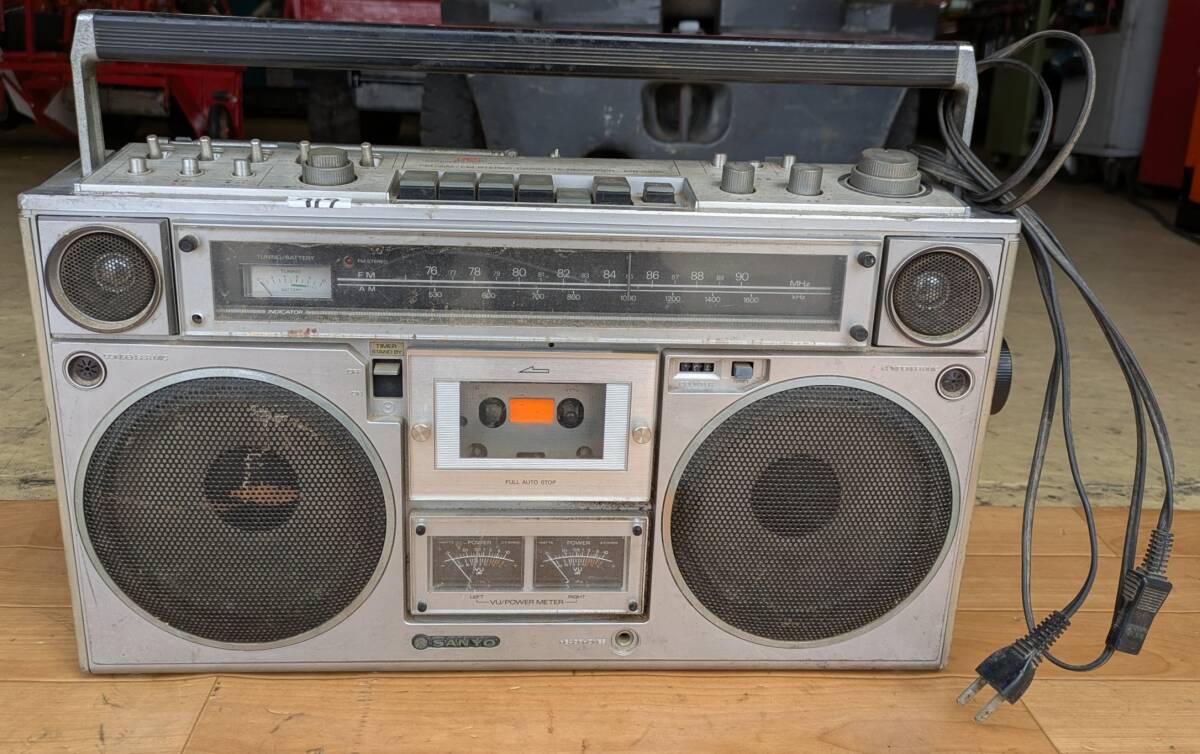 No.719●ラジカセ●MR-X965●ジャンク品●通電確認済み●SANYO●FM/AM/TV●ステレオ●REC機能付き拍卖