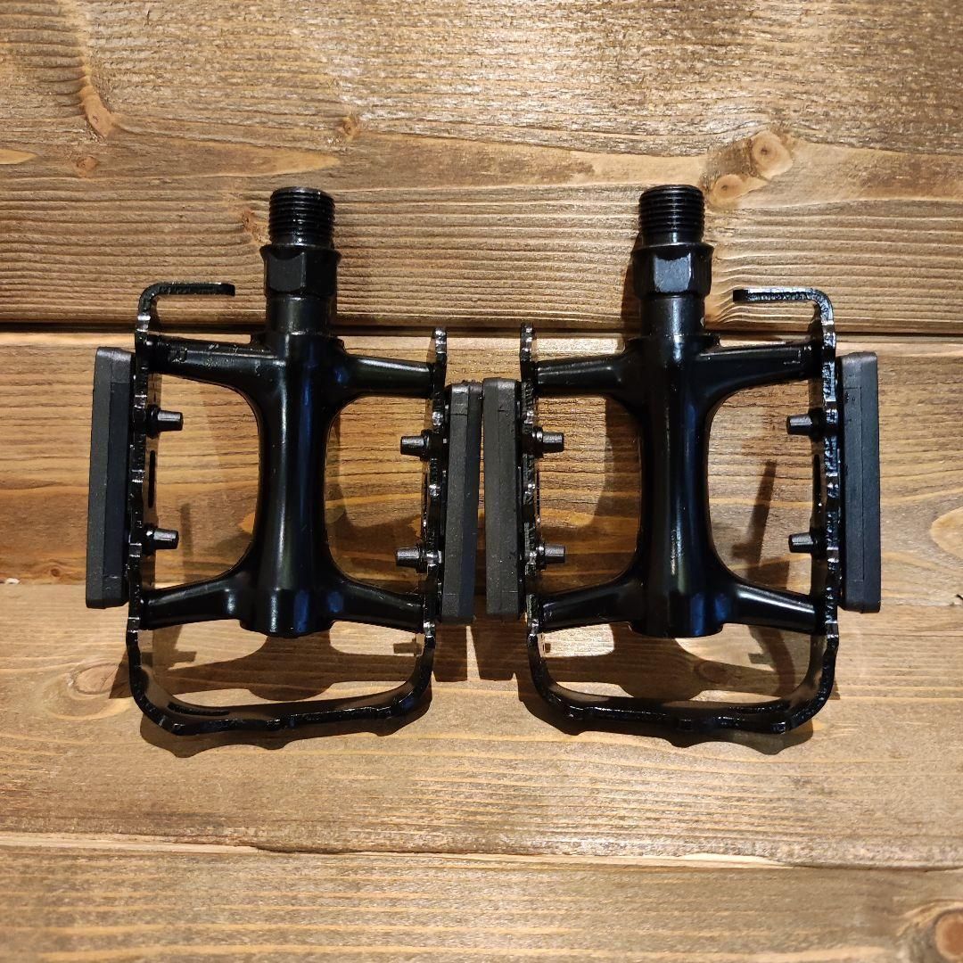 【新品】Wellgo ペダル ブラック フラットペダル クロスバイク ロード 自転車 パーツ拍卖