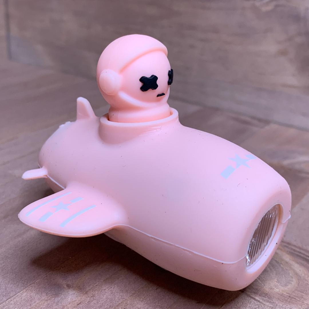 【新品】ユニークな飛行機デザイン!自転車用フロントライト&ホーン USB充電 ローズレッド キッズバイク拍卖