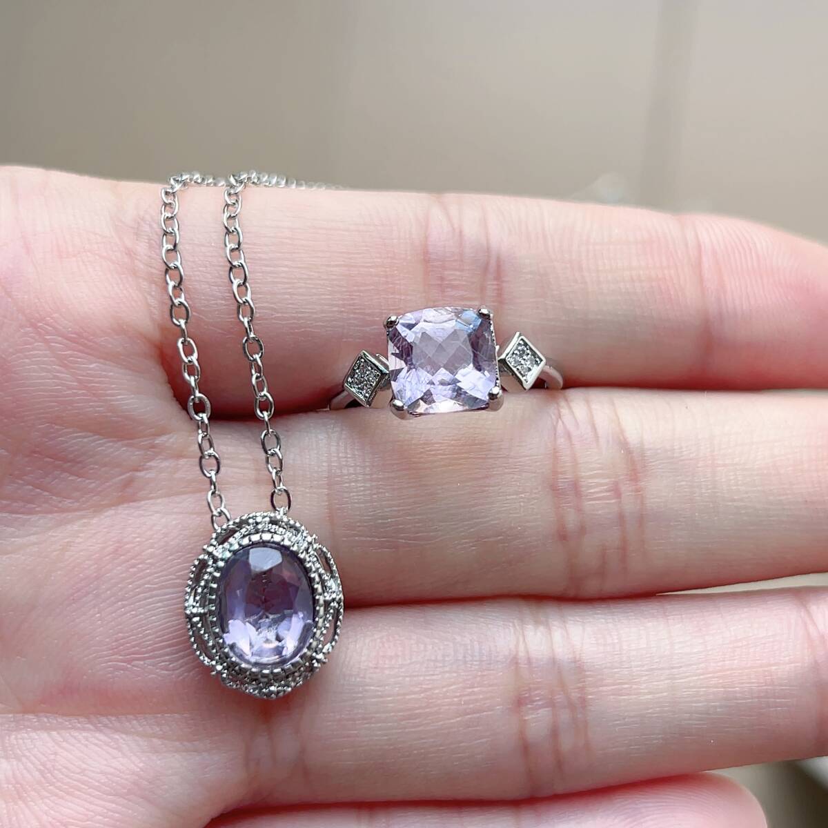 ◇高い透明度◇紫水晶◇アメジスト◇ネックレス ペンダント+リング(指輪)計2点セット◇天然石◇パワーストーン◇プレゼントにも039S819拍卖