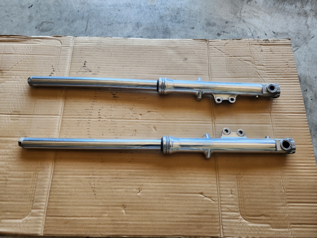 ヤマハ純正 YAMAHA XJ400D フロントフォーク左右セット 貴重 当時物ボトムケース 歪み有り ジャンク品拍卖