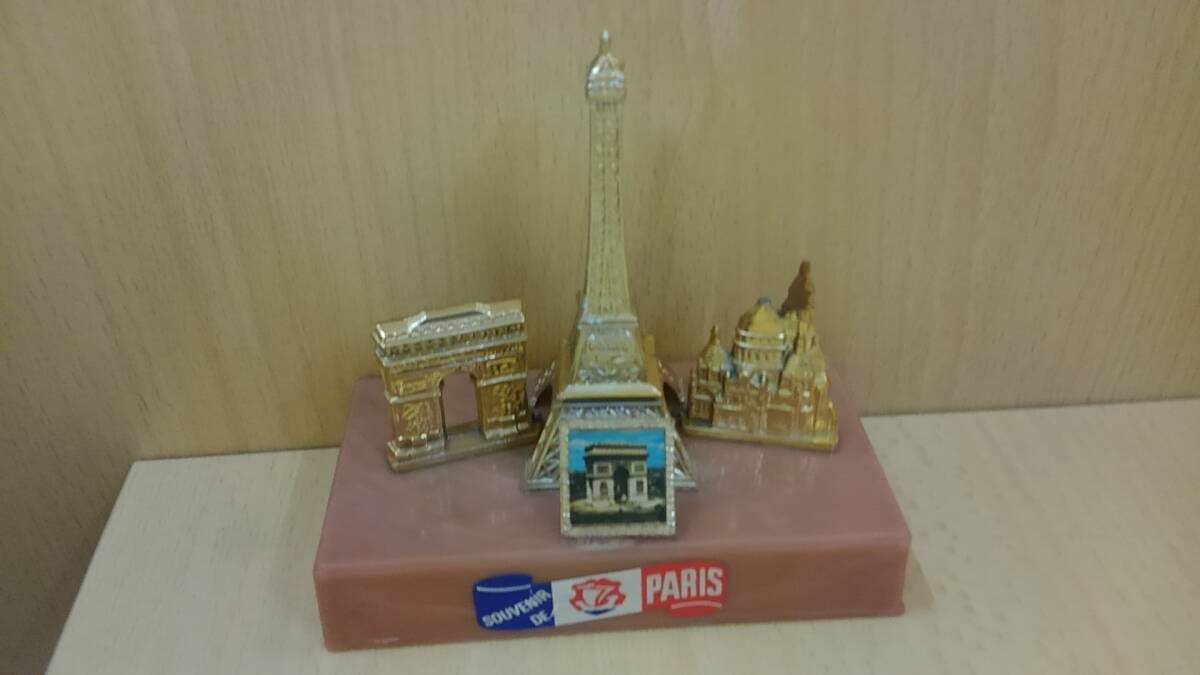 【丸-1837】フランス/パリ/ミニチュア/置物/お土産/エッフェル塔/凱旋門/サクレクール寺院(yu)拍卖