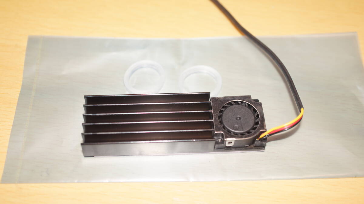 NVMe SSD用 ファン付きヒートシンク拍卖