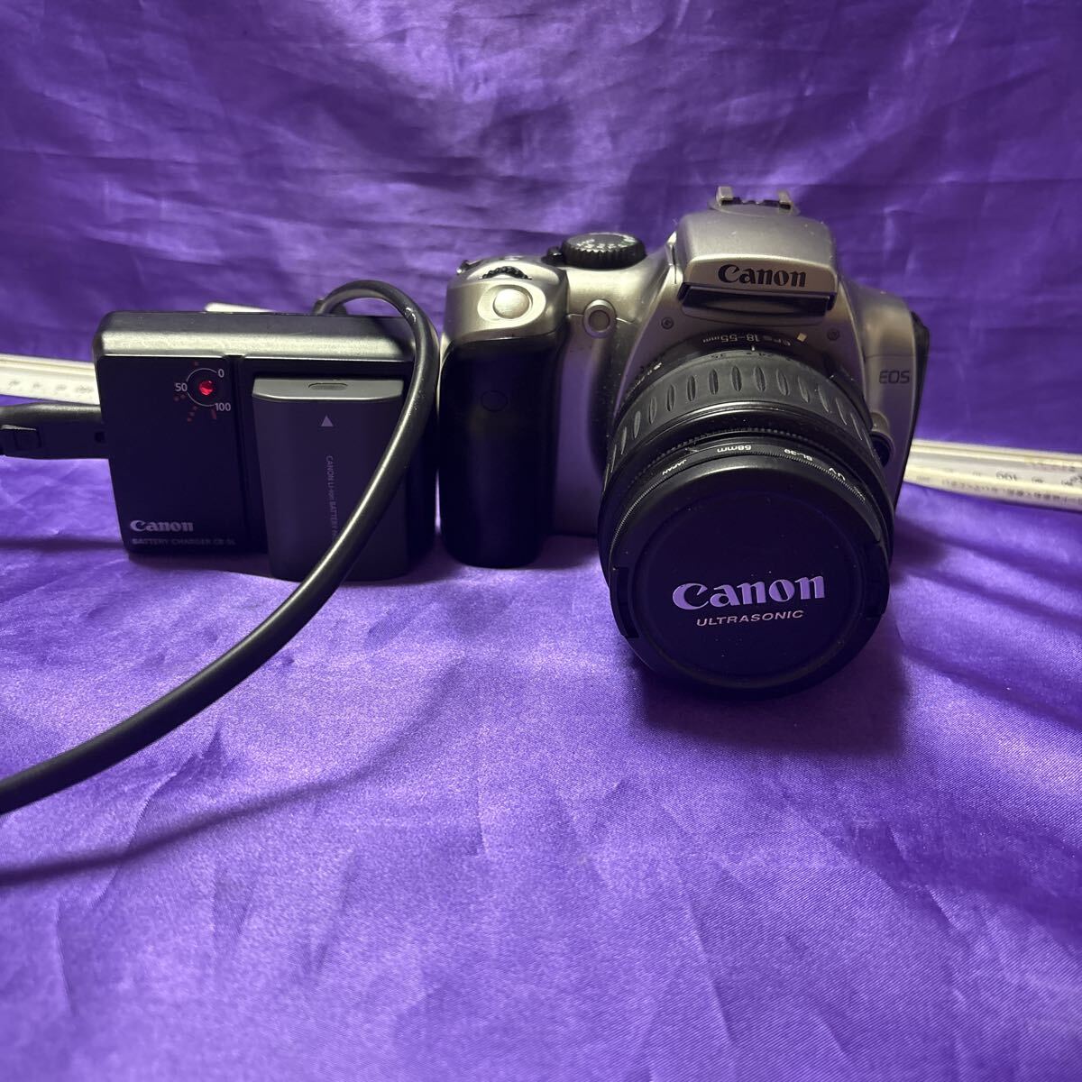 Canon EOS Kiss Digital EF-S 18-55 F3.5-5.6 レンズキット デジタル一眼レフカメラ 純正バッテリー充電器あり拍卖