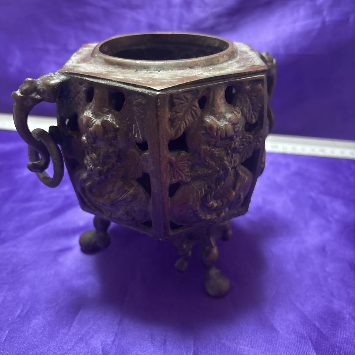 大明宣德 古銅胎双耳 三足 吉獣葫芦六面 銅爐 銅製品 銅器 旧家蔵出 銅爐 銅製品 銅器 時代物 アンティーク 拍卖