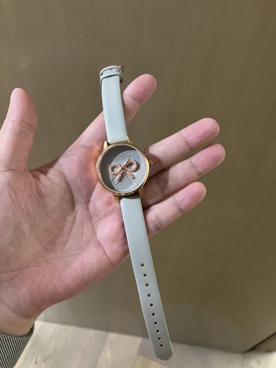 Olivia Burton 英国製 リボンエンボス シンプル腕時計拍卖