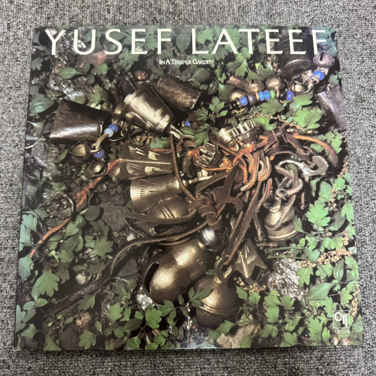 LP/ユゼフ・ラティーフfeat.スパイロ・ジャイラ「テンプル・ガーデン(1979年・GP-3208・フュージョン)」/NF081931拍卖