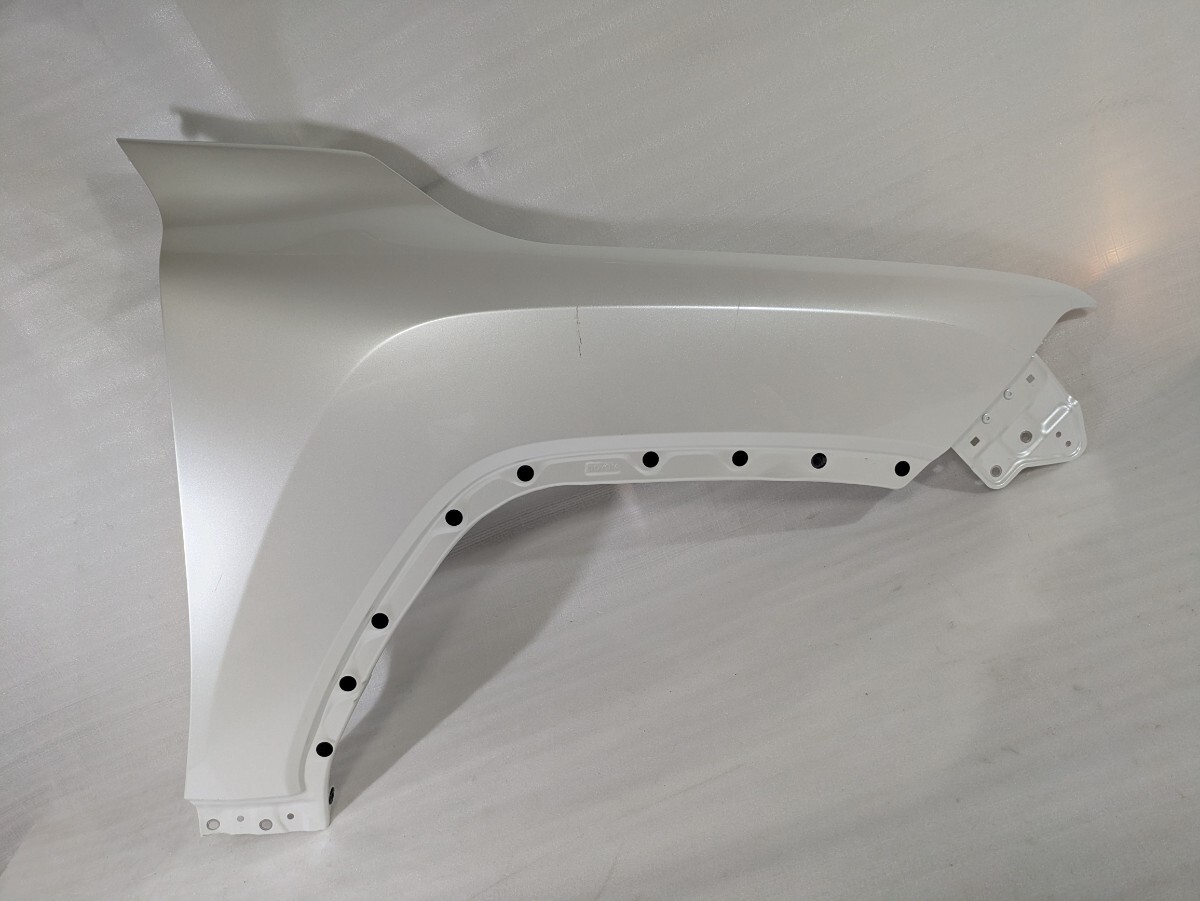 トヨタ純正 VJA300W FJA300W ランドクルーザー 300 フロントフェンダー 右側 パールホワイト 棚番G-1157拍卖