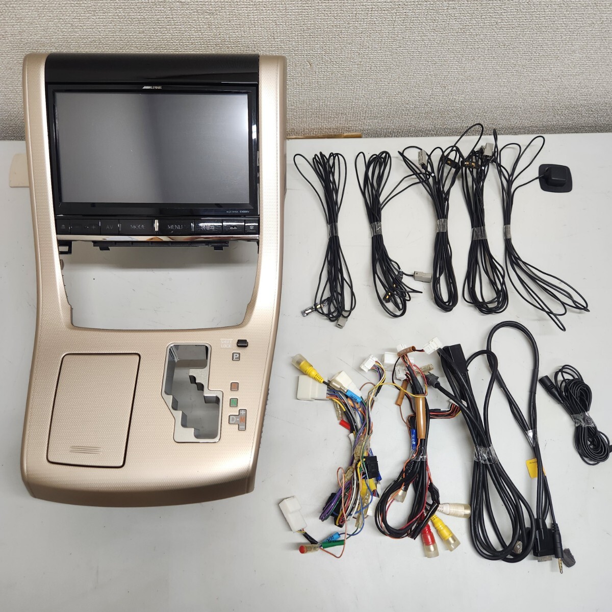 廃盤品 アルパイン BIGX EX009V 9インチ 大型ナビ ゴールドパネルセット 20系 アルファード ヴェルファイア 新品フィルムアンテナ 拍卖