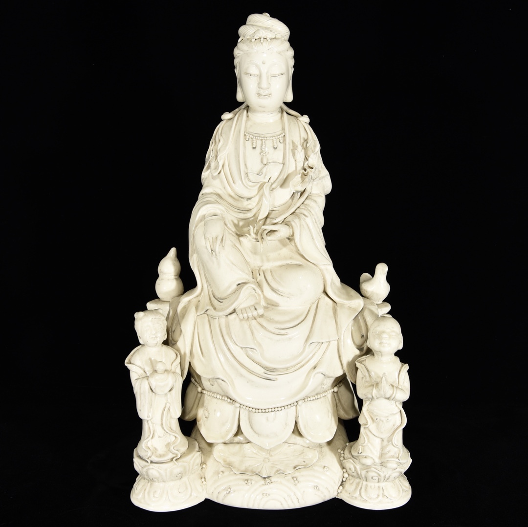 唐物 明 徳化窯 観音 陶芸 古陶磁器 中国磁器 極細工 中国古玩 骨董品 古美味 D68拍卖