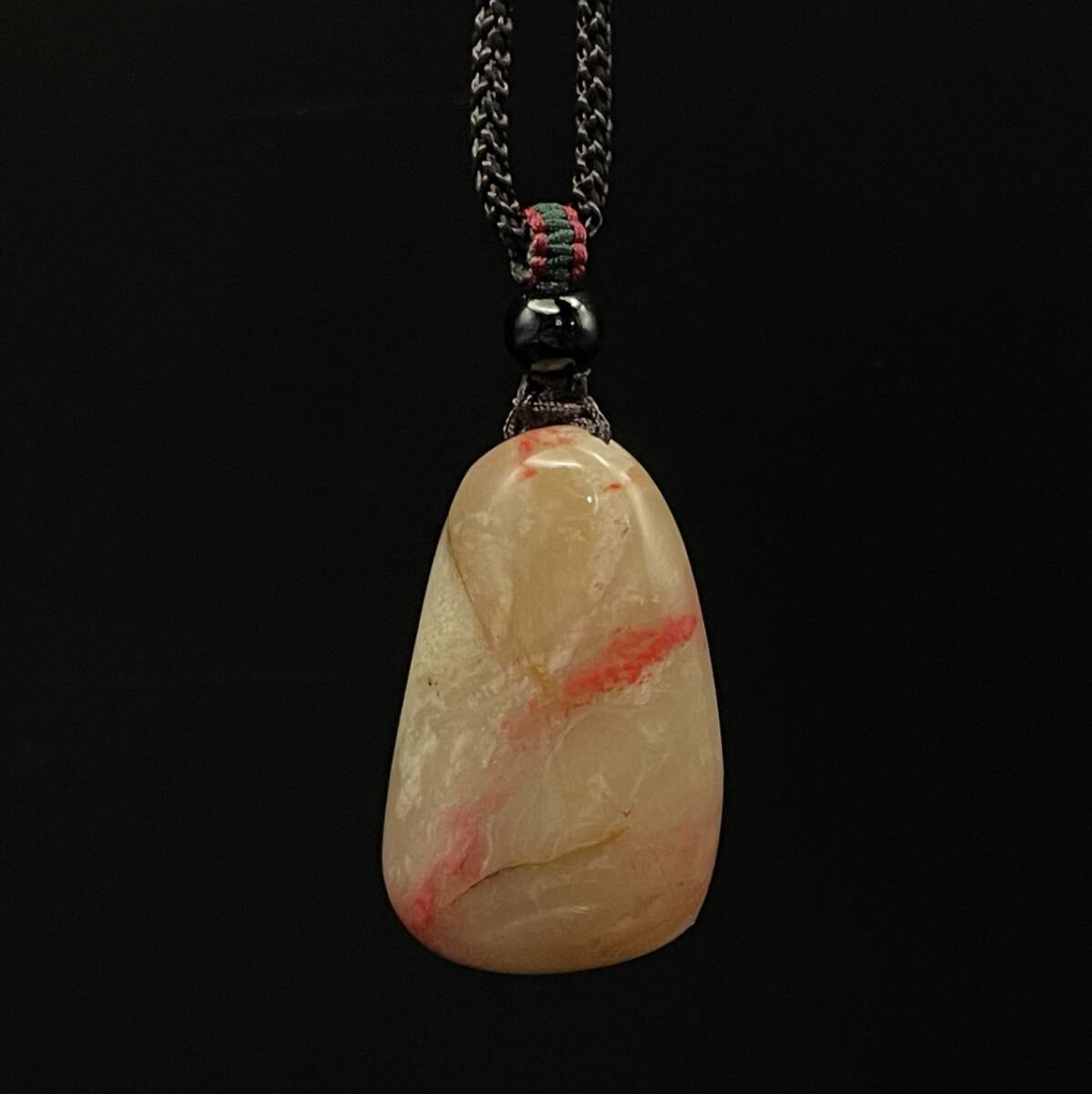 唐物 清 鷄血石 吊墜 石質温潤細膩 血色鮮やか 紋路清晰 質地通透 天然顏色 置物 天然石 手彫 篆刻 極細工 中国古玩 骨董品 古美味 D68拍卖