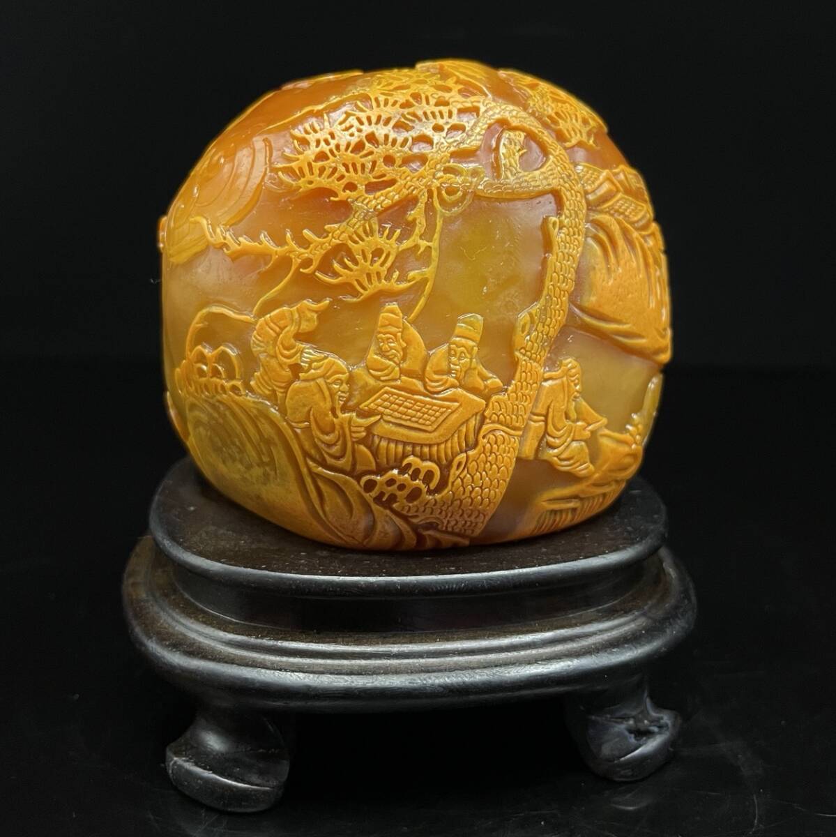 唐物 【清代篆刻家 呉俊】寿山石 田黄級 田黄石 黄皮置物 印鑑 天然石 手彫 篆刻 古印材 極細工 中国古玩 骨董品 古美味 D68拍卖
