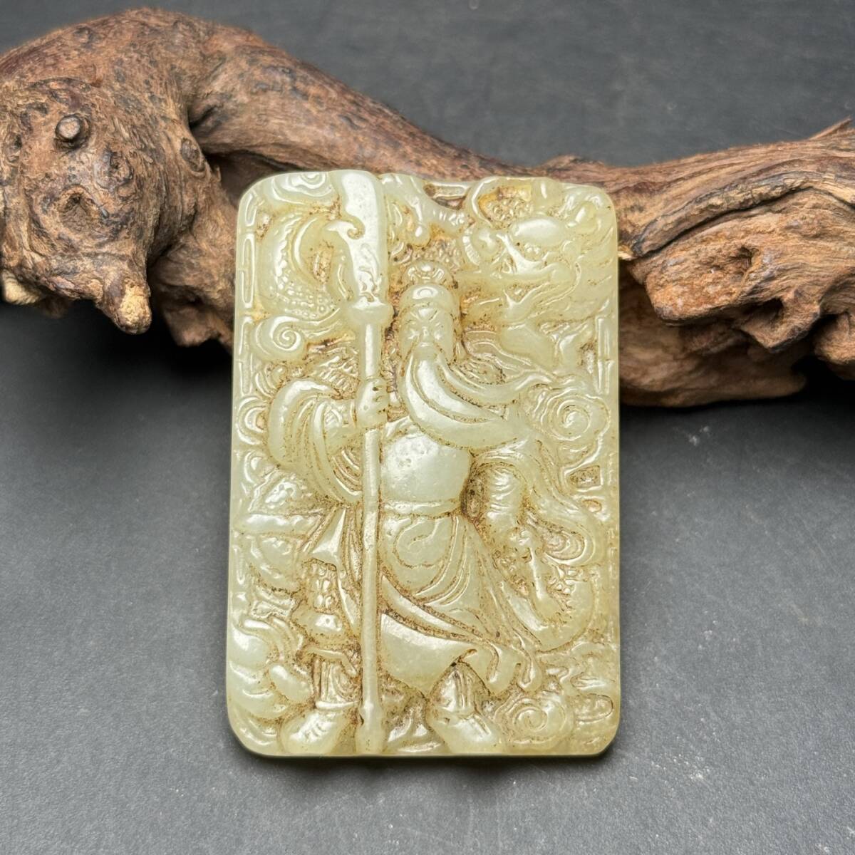 唐物 清 玉彫 和田玉 關公玉佩 武財神 義薄雲天 玉質温潤 包漿醇厚 極細工 中国古玩 骨董品 古美味 D68拍卖