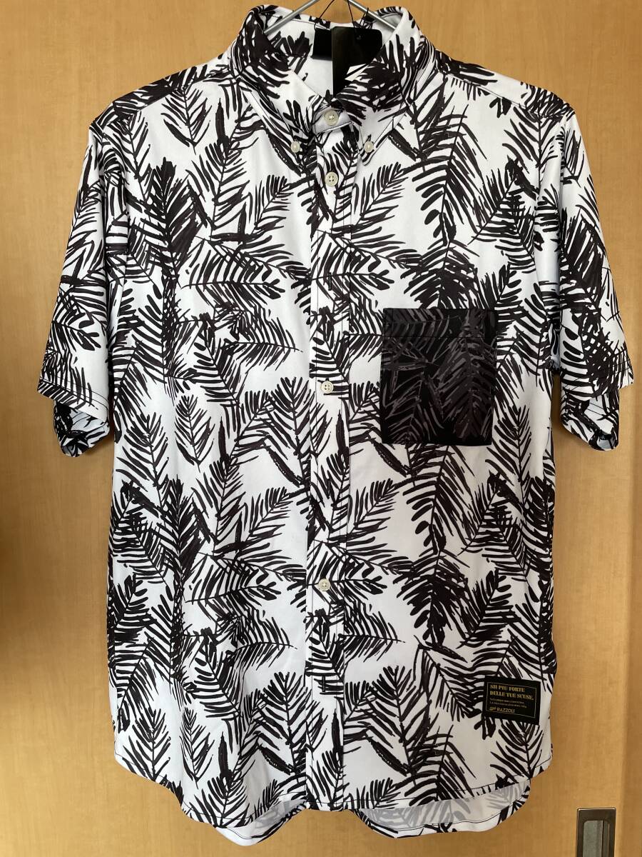 新品未使用 60%OFF ¥7,590 M Razzoli ラッツォーリ 半袖シャツ スタイリッシュ グラフィック ブラック/ホワイト 黒/白 送料込み 即決拍卖