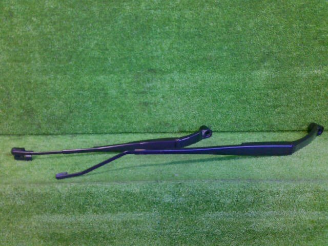 4kurudepa R5年 ノート 6AA-E13 フロントワイパーアーム SNE13 ワイパーアーム拍卖