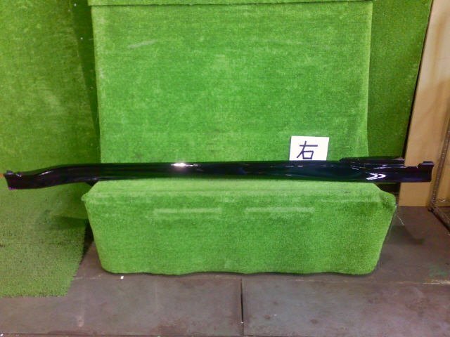 4kurudepa H30年 ヴェゼル DAA-RU3 右 サイド ステップ スカート スポイラー 71800-T7B-013 黒 NH731P RU1 RU2 RU4 RS拍卖