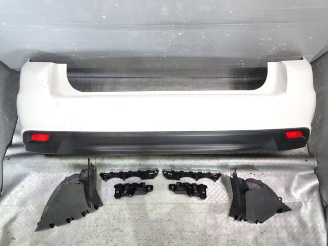 インプレッサ スポーツ DBA-GT6 R リア リヤ バンパー 57703FL330W6 白パール K1X 令和1年 20iL-ES 1kurudepa拍卖