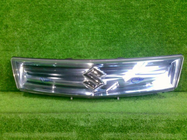 4kurudepa H27年 ソリオ DBA-MA15S ラジエータ グリル 72110-54M90-0PG 白 Z7T拍卖