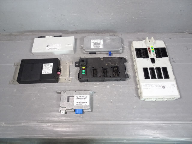 BMW 3シリーズ LDA-8C20 コンピューターセット 平成29年 320d Mスポーツワゴン F31 1kurudepa拍卖