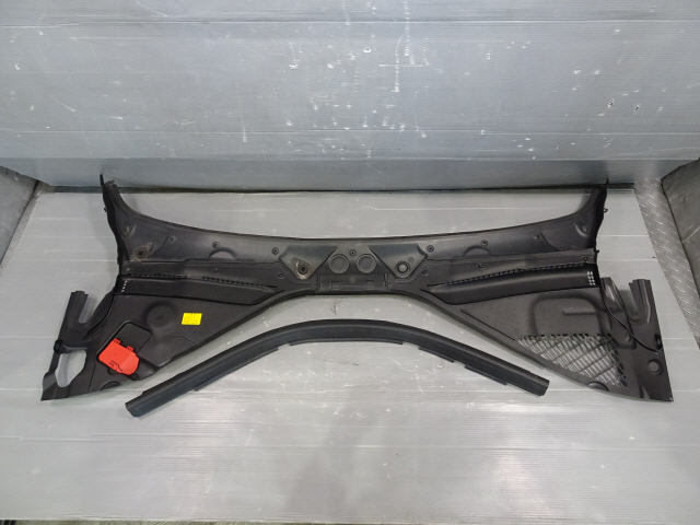 BMW 3シリーズ LDA-8C20 カウルトップパネル 黒無塗装 平成29年 320d Mスポーツワゴン F31 1kurudepa拍卖