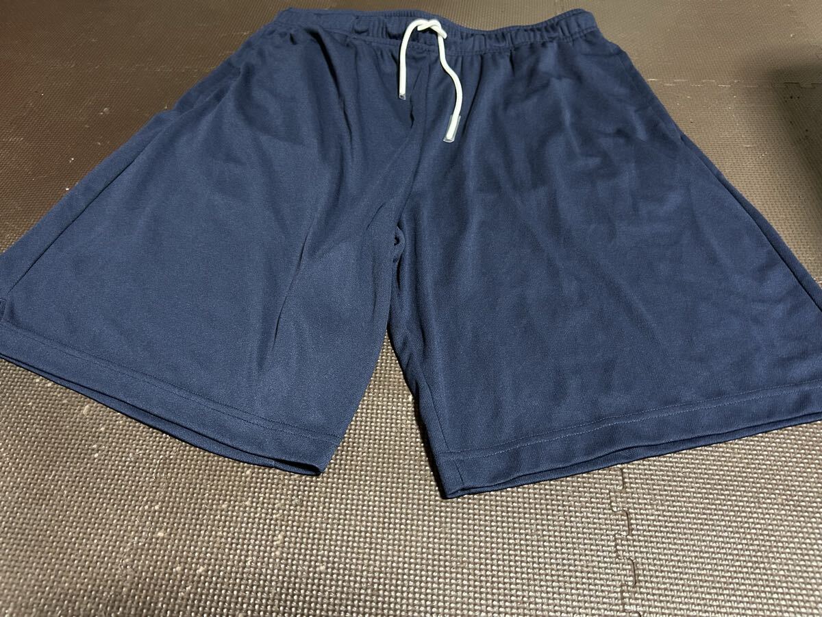 超美品UNDER ARMOUR濃紺、バックロゴ白ストレッチハーフパンツ サイズXXL拍卖