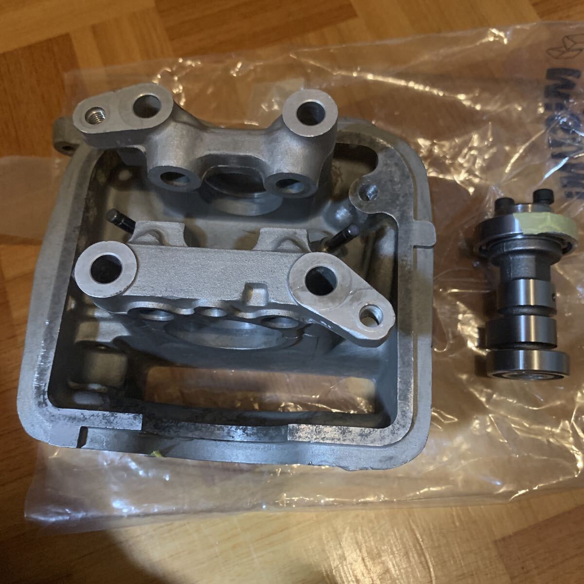 アドレスV125 ポート加工済みシリンダーヘッド 高速内圧バルブ仕様 加工マニ、インシュレーター付属 ハイカム無し拍卖