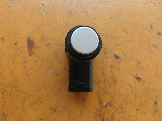 ★ボルボ V60 リア バンパー ソナー 平成23年 センサー 1個 シルバー y11 DBA-FB4164T 中古拍卖