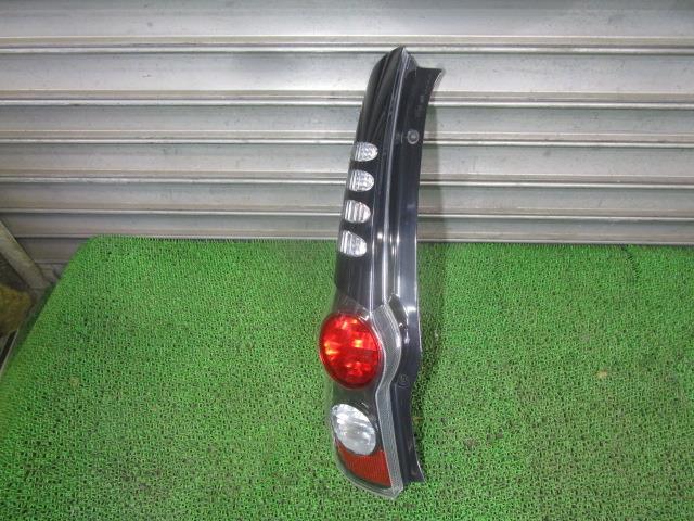 ミラ DBA-L275S 左テールランプ 81560-B2230 イチコー D049 /50448拍卖