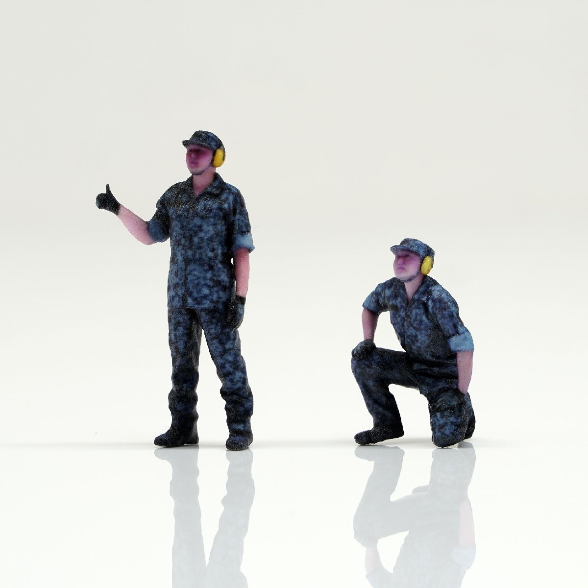 figreal 1/48 航空自衛隊員セット001b 2体 彩色済みフィギュア パイロット 整備員拍卖