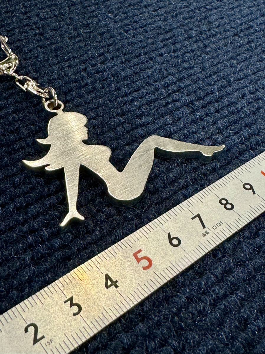 シンディー クロームレディー トラックガール ローライダー トラック デコトラ アートトラック 旧車會 ステンレス キーホルダー拍卖