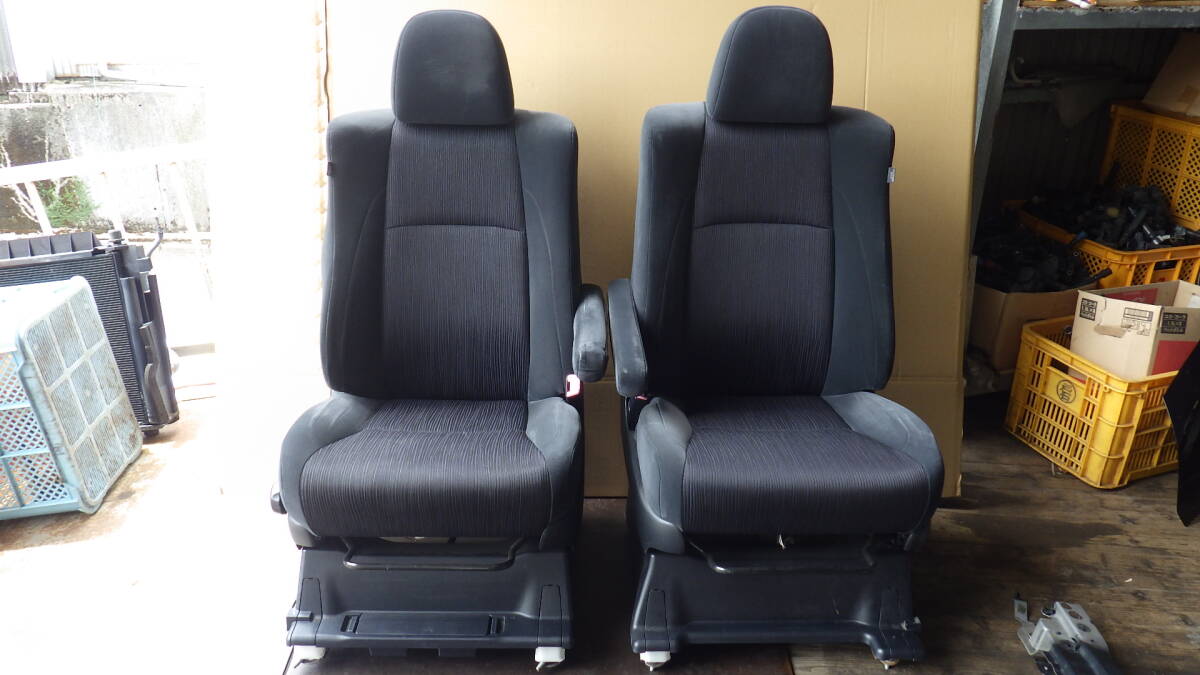 H20年 20系 ヴェルファイア ANH20W ANH25W GGH20W GGH25W FD19 黒 純正 フロントシート 左右 運転席側/助手席側 FD19 黒 7人乗り管M0820-9拍卖