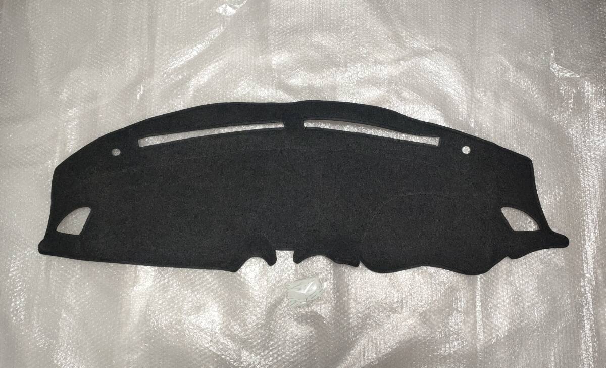 国内発送 スズキ スイフト ダッシュマット インテリア ダッシュボード 右ハンドル用 インテリア 2016- ZC13S 未使用拍卖