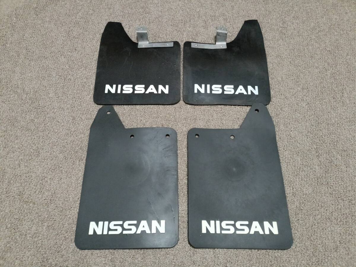 送料無料 国内発送 ニッサン マッドフラップ 泥除け マッドガード スプラッシュ ダットサン トラック 旧車 NISSAN 4枚 社外品拍卖