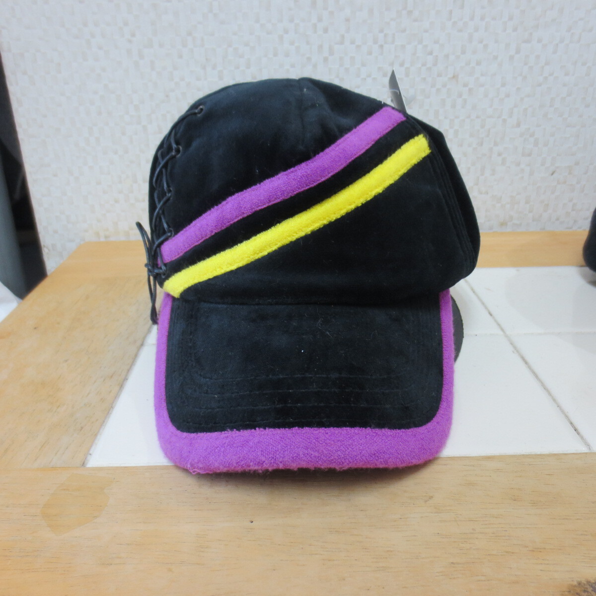 Bombtrax ボムトラックス キャップ 黒黄紫 フリー 新品 ベルト本革 ベロア生地 8・26拍卖