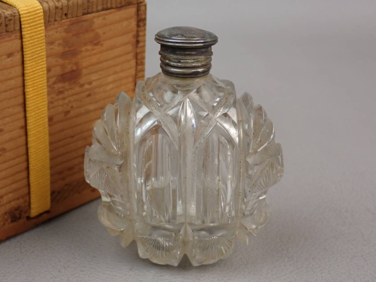 【骨董・茶道具】★古い ガラス製★★切子香水瓶 gn028tzl 江戸切子 薩摩切子 ギヤマン 西洋アンティーク レトロ 化粧道具拍卖