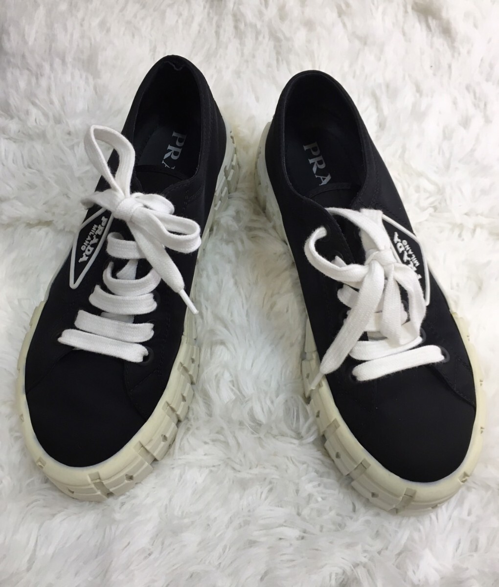 正規品 プラダ PRADA スニーカー 26㎝ メンズ拍卖