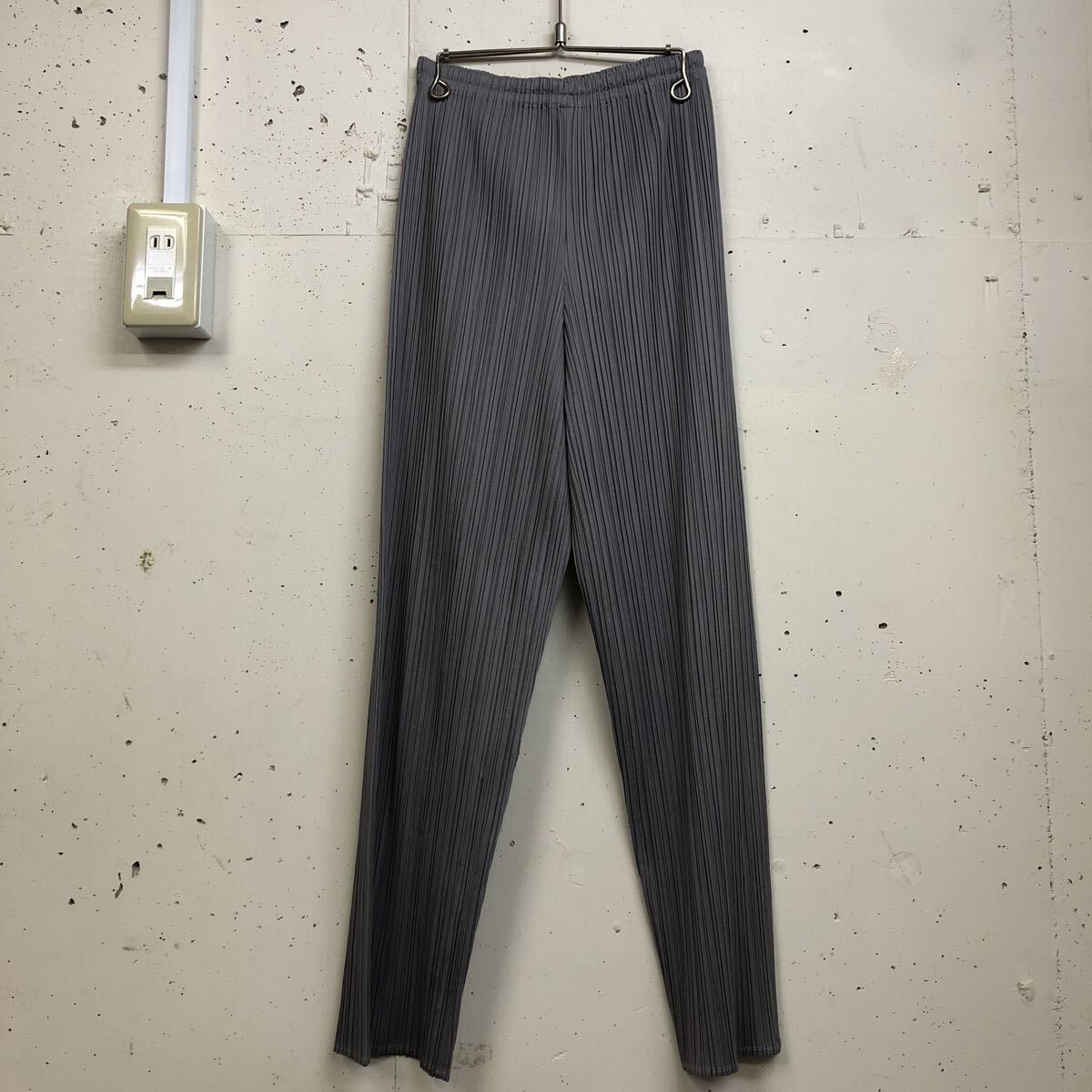 PLEATS PLEASE プリーツプリーズ イッセイミヤケ パンツ サイズ1 グレー 日本製 拍卖