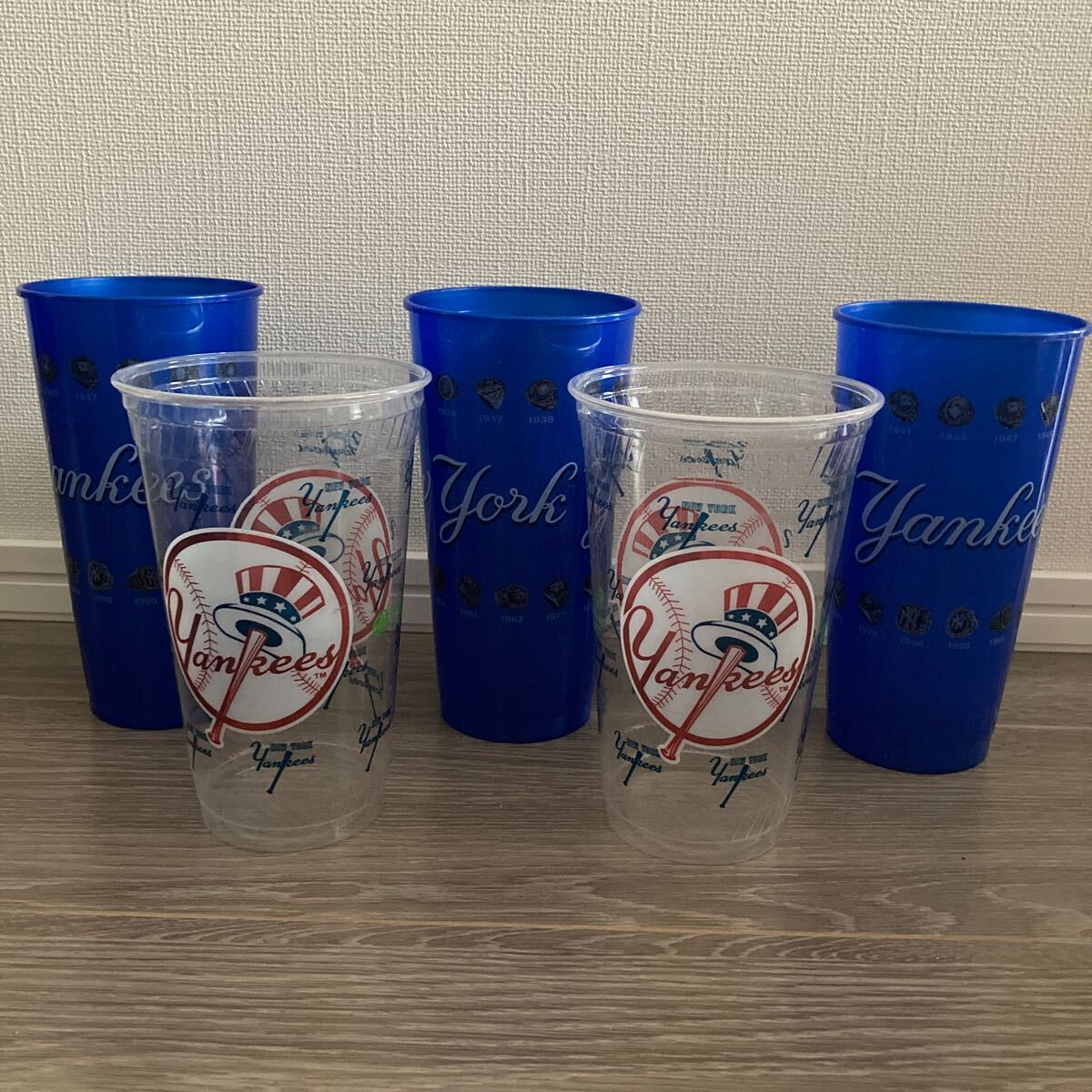 ニューヨーク・ヤンキースNew York Yankeesビアプラスチックカップ5個セットMLBヤンキースタジアム試合観戦時限定拍卖