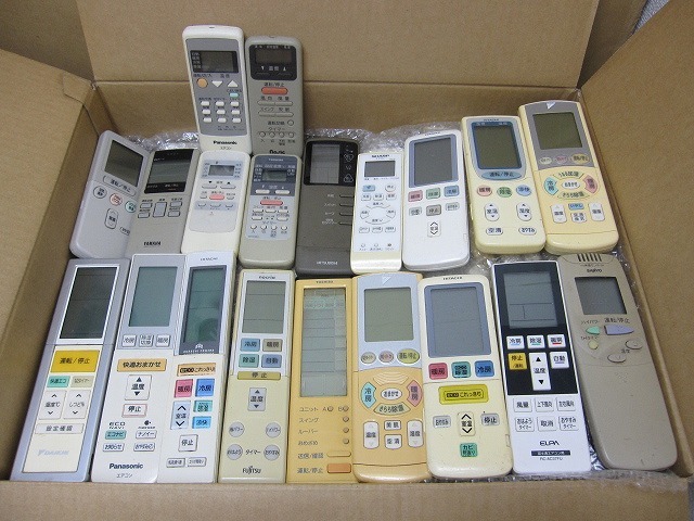 IW-8527S 三菱 シャープ 東芝 ダイキン他 エアコンリモコンまとめて 140個以上 大量 セット拍卖