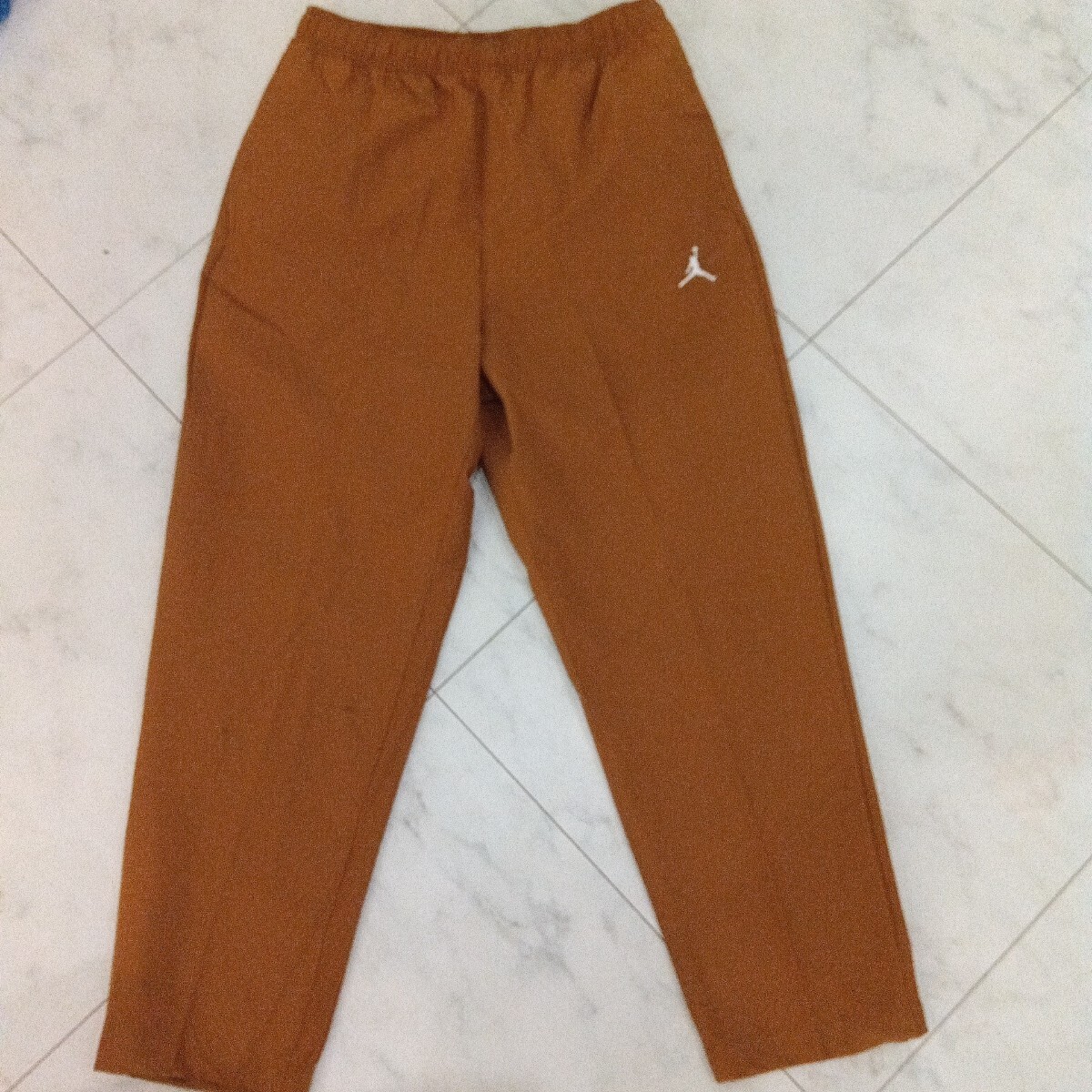 ナイキ ジョーダン パンツ 新品未使用 FB7326-281メンズ サイズS 定価税込み8470円 スタンダードフィット パーカー スウェット ジャージ拍卖