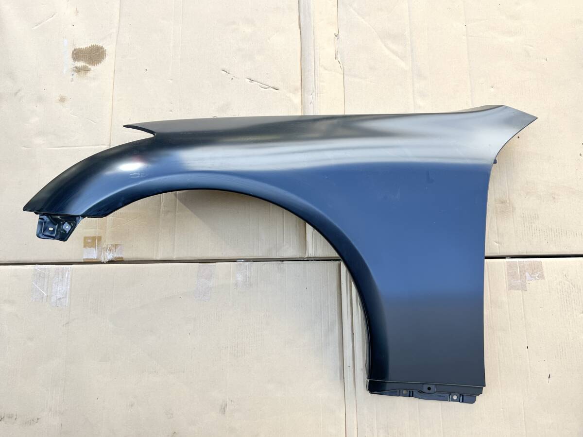 【未使用新品!】V35スカイライン インフィニティG35 左フロントフェンダー 63101-AM830 日産 純正部品 即納可 千葉発 お引取りの方優遇!拍卖