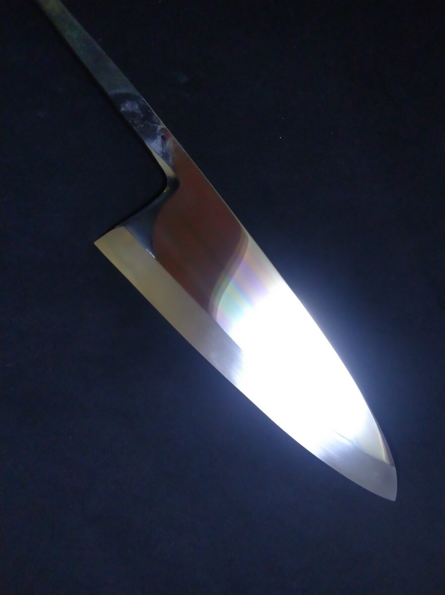 城山刃物製作所(堺業務用刃物メーカー直売)六寸出刃 白二鋼 水本焼き 平鏡面 黒檀八角水牛柄(口輪水牛白黒選択可能)拍卖