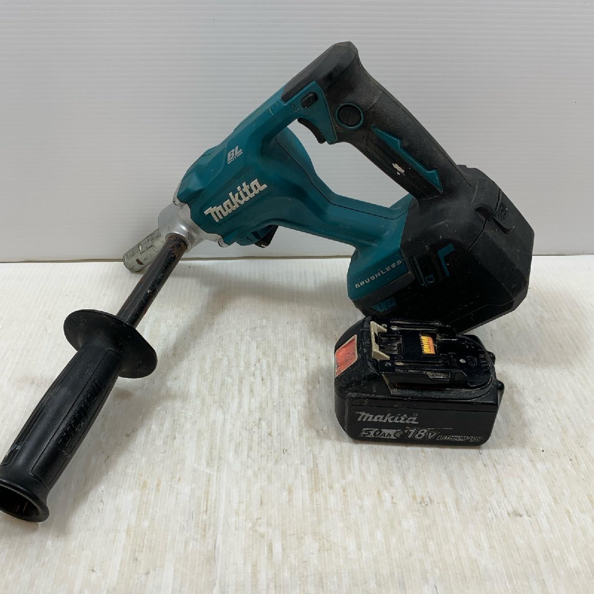 κκ MAKITA マキタ 電動工具 かくはん機 MAKITA コードレス式 18v 5.0Ah 27075 UT130D グリーン やや傷や汚れあり拍卖