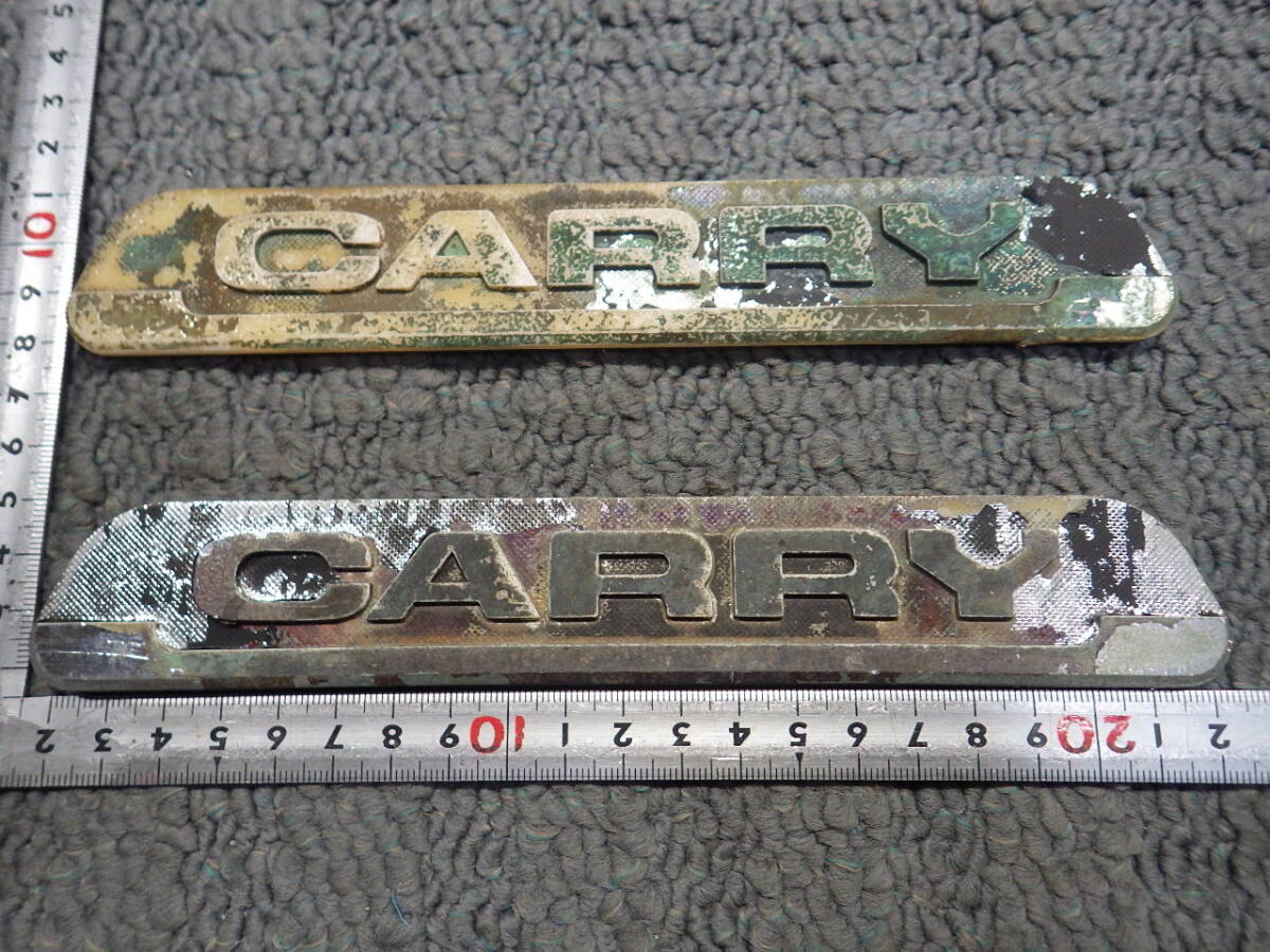 キャリィ キャリイ キャリー キャリ バン キャリイバン L50V L50 純正 CARRY エンブレム 2枚セット 希少 当時物 即決 送料全国370円拍卖