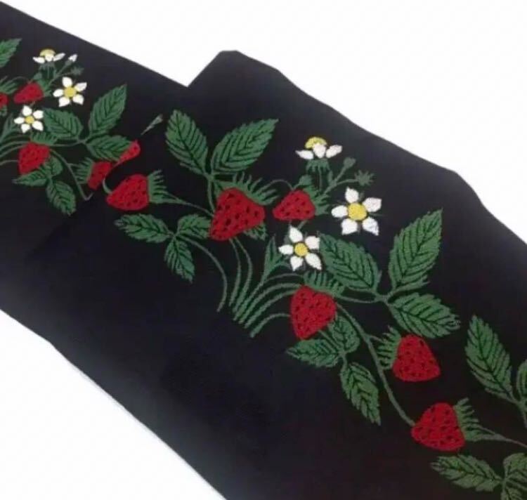 【新品未使用】おりびと 半幅帯 オシャレ帯 いちご柄 日本製 リバーシブル拍卖