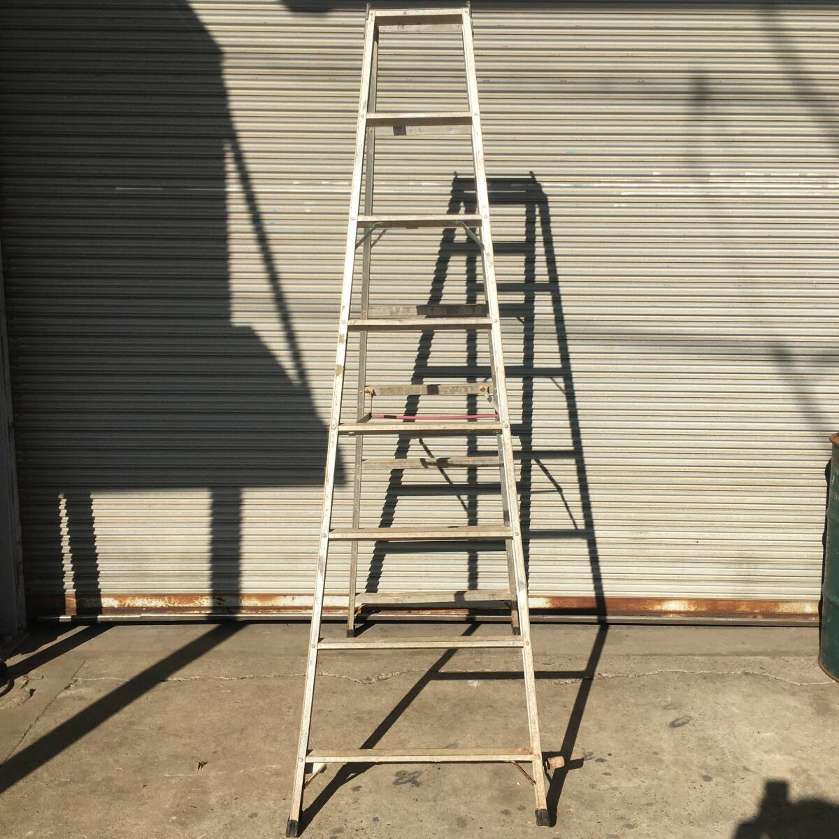 ww2/51 脚立 8尺 アルミ 8段 はしご不可 足場 高所作業 造園 電工 大工 ★直接引取限定◎拍卖