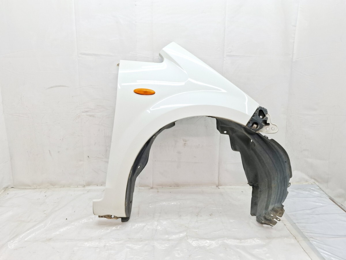 60配達先条件有 F66 L175S L185S ムーヴ フロント 右 フェンダー 運転席側 パールホワイト 白 W24 20年式 サイド パネル拍卖